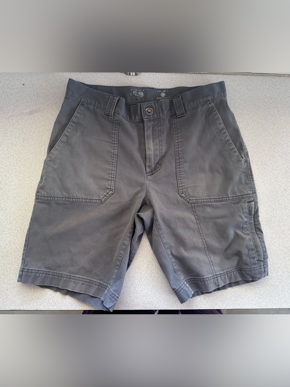 Mountain Hardwear Men's Charcoal Gray Cargo Shorts